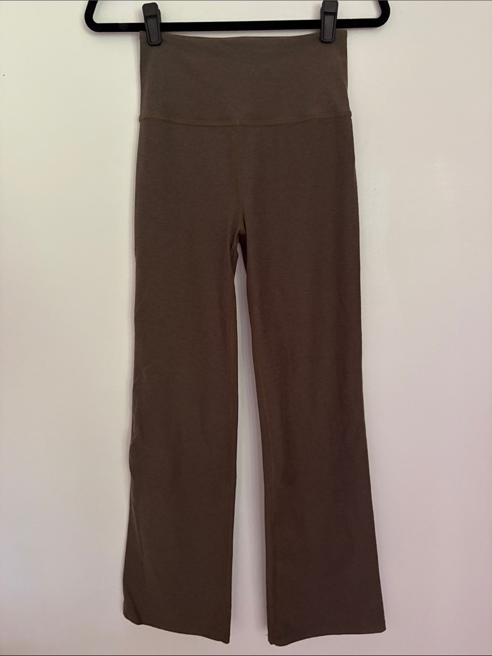 Beyond Yoga High-Rise Yoga Flare Pants Heathered Olive